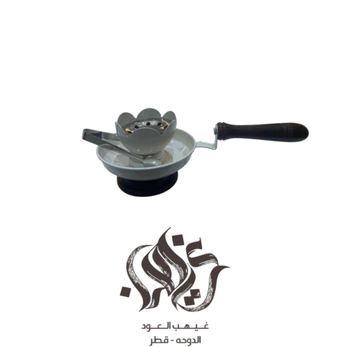 مدخن هندي اللون الأبيض